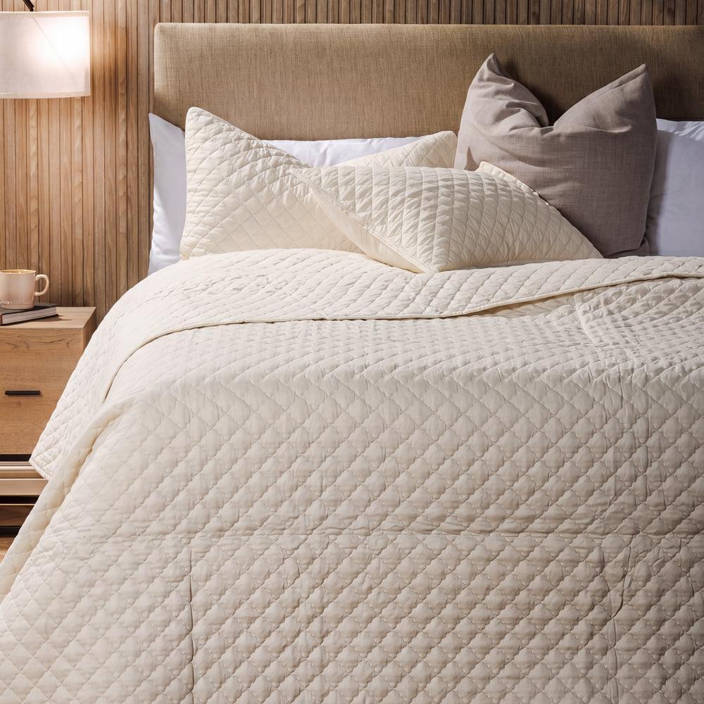 Clay Whisper Soft Premium Cotton Quilt Ivory-Quilts & Comforters