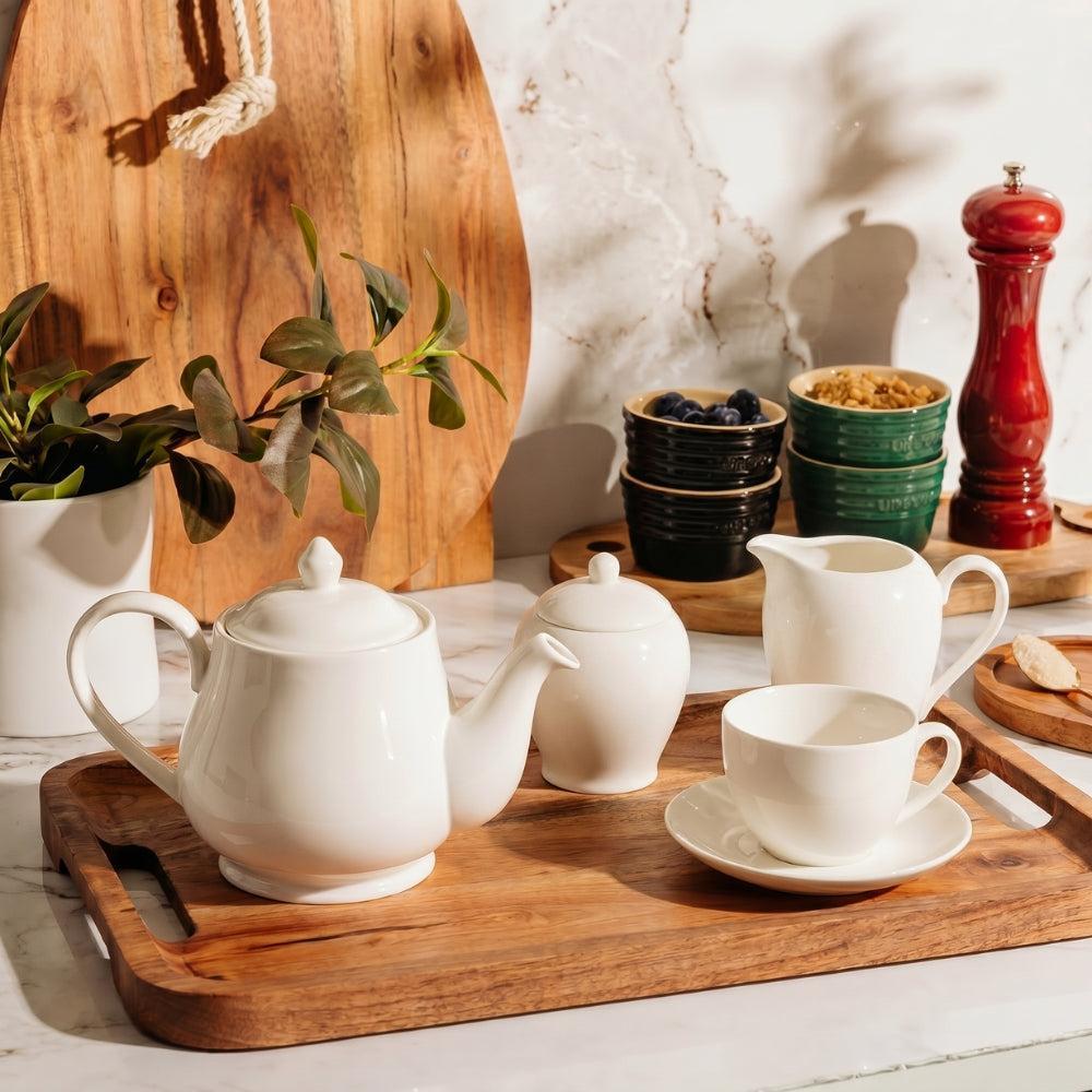 Maxwell Williams Creamer White-Jugs