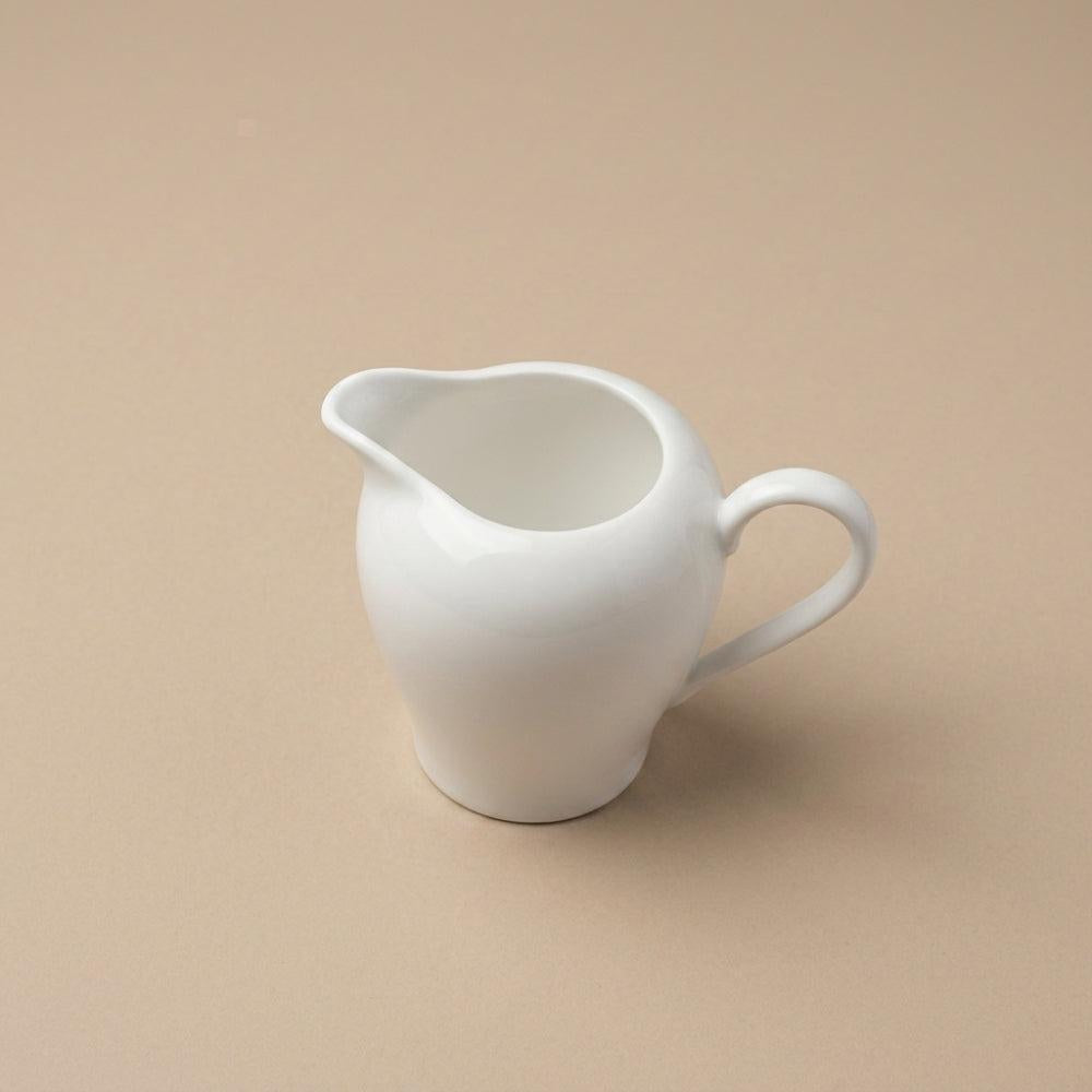 Maxwell Williams Creamer White-Jugs