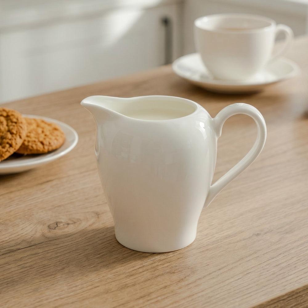 Maxwell Williams Creamer White-Jugs