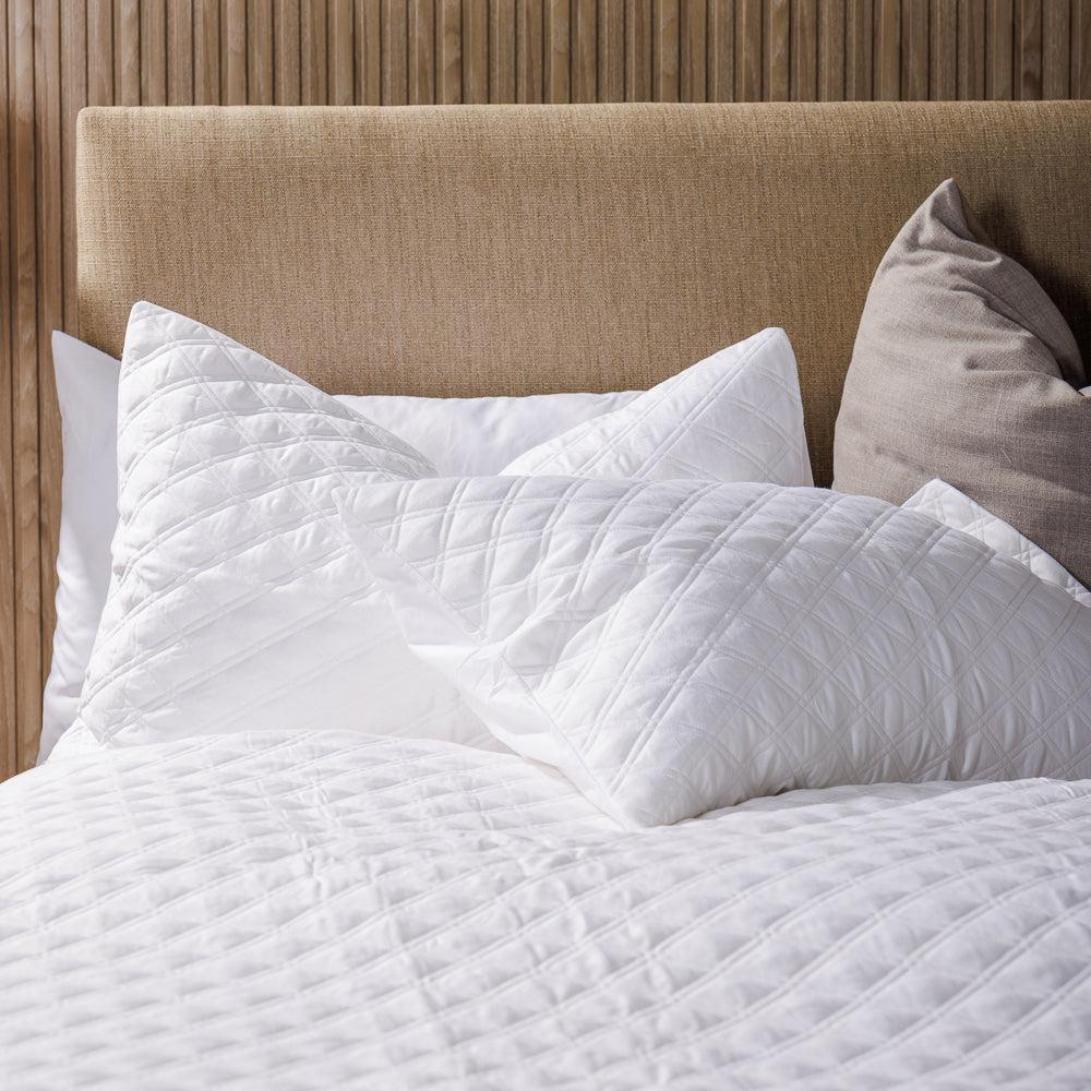 Moss Whisper Soft Premium Cotton Quilt White-Quilts & Comforters