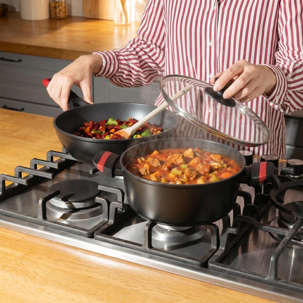 Pyrex Optima Stewpot with Lid-Pot