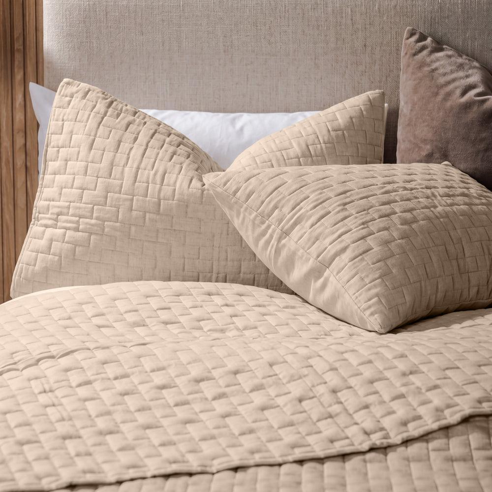 Tide Whisper Soft Premium Cotton Quilt Oatmeal-Quilts & Comforters