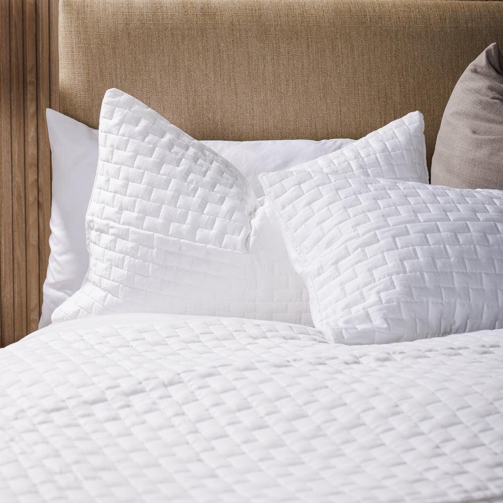 Tide Whisper Soft Premium Cotton Quilt White-Quilts & Comforters