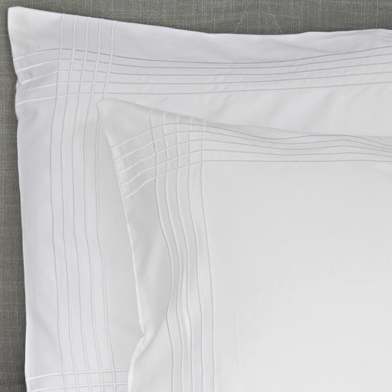 Whisper Soft 500 Thread Count Egyptian Cotton Heritage Collection Soho Duvet Cover Set - White Stitch